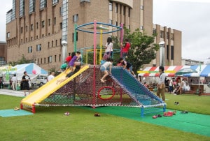 KNB 大バザール 折り畳み式遊具