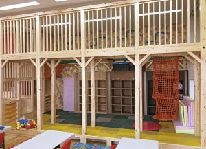 ロフト型木製遊具