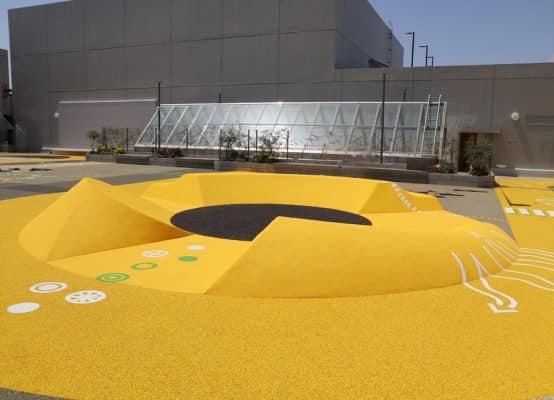 青葉台東急スクエア屋上広場の遊具