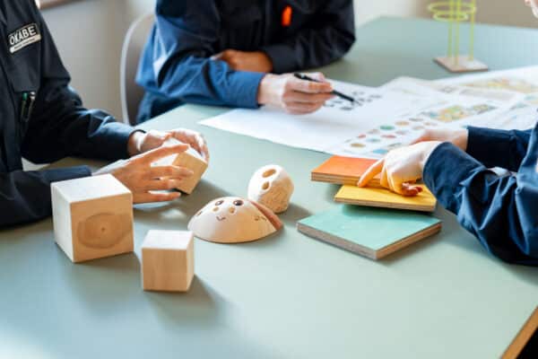 遊具の設計中の様子