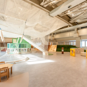 こどもふっかパークに設置された遊具の全体像